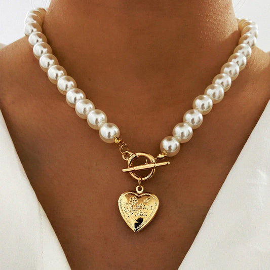 Pearl Necklace Retro Simple Female Ladies Sweetheart Pendant Suit