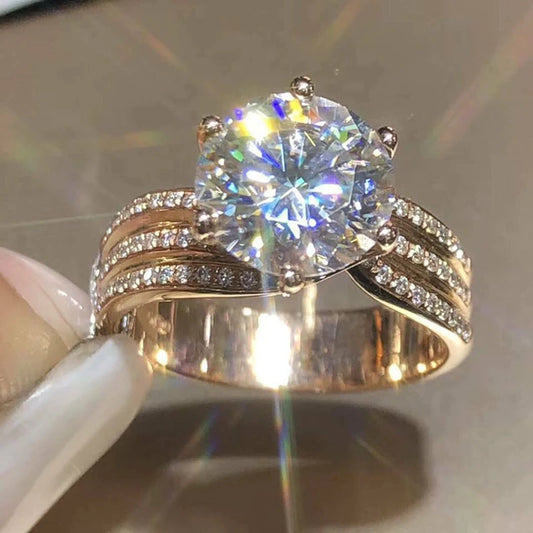 Lussuoso anello con diamante classico nuovo arrivato con diamante pieno 